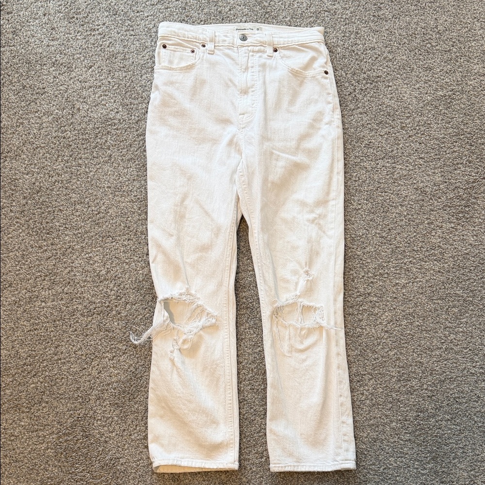 Abercrombie & Fitch Classic White Ankle Straight, Ultra High Rise Jeans.